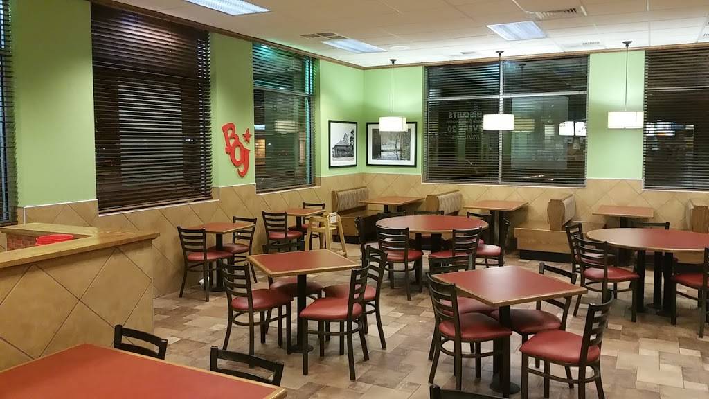 Bojangles Famous Chicken n Biscuits | restaurant | 10845 Hull Street Rd, Midlothian, VA 23112, USA | 8047161776 OR +1 804-716-1776
