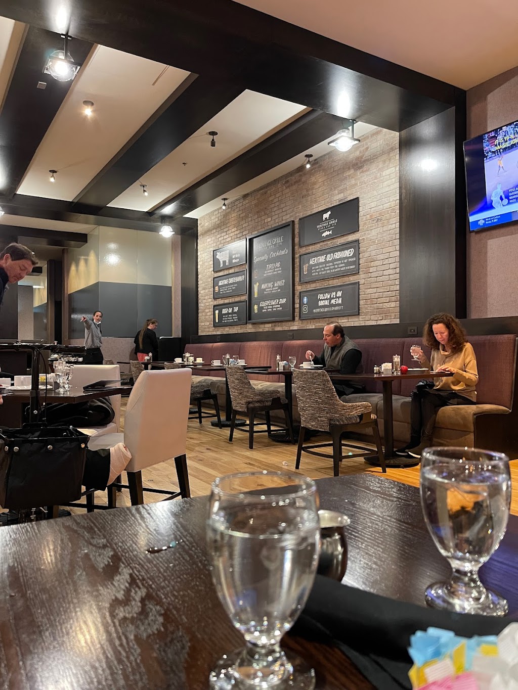 Heritage Grille | Steak & Fin | restaurant | 3 Statehouse Plaza, Little Rock, AR 72201, USA | 5019064000 OR +1 501-906-4000