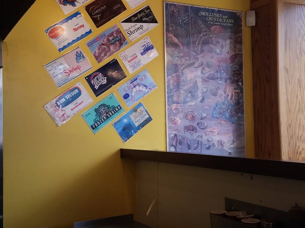 Snappys Shrimp | restaurant | 1901 W Irving Park Rd, Chicago, IL 60613, USA | 7732441008 OR +1 773-244-1008