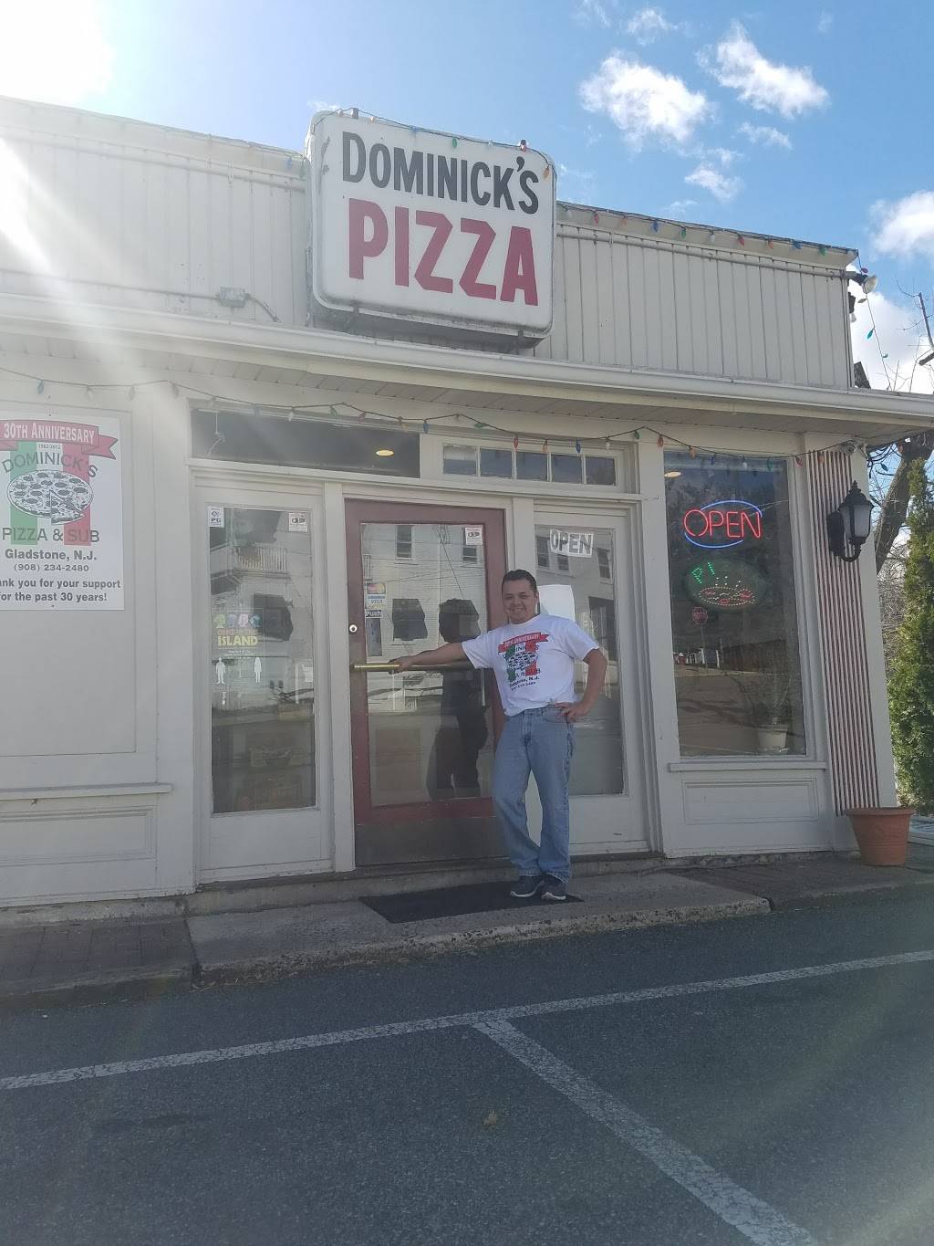 Dominicks Pizza | restaurant | 31 Lackawanna Ave, Gladstone, NJ 07934, USA | 9082342480 OR +1 908-234-2480