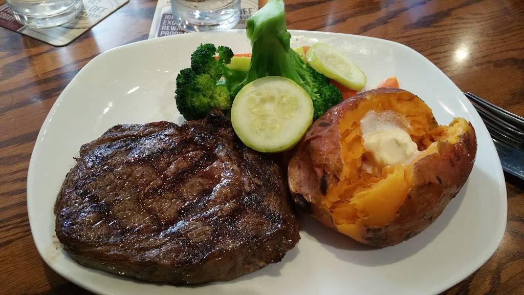 Outback Steakhouse | restaurant | 1260 S Moorland Rd, Brookfield, WI 53005, USA | 2627969580 OR +1 262-796-9580