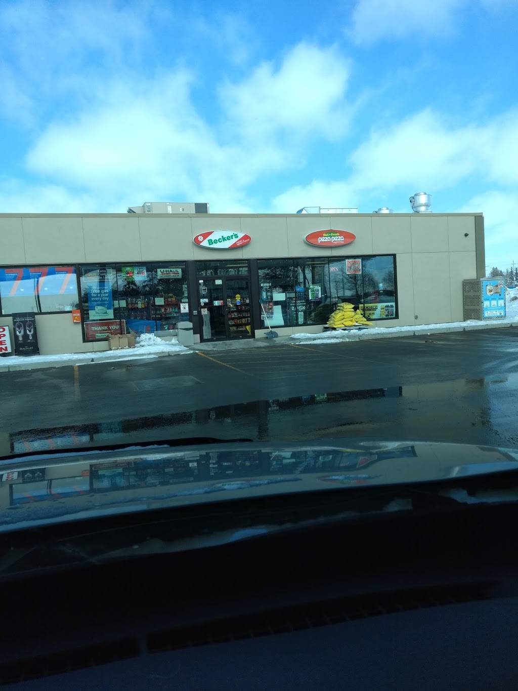 Pizza Pizza | restaurant | 555 Main St W, Palmerston, ON N0G 2P0, Canada | 5193432220 OR +1 519-343-2220