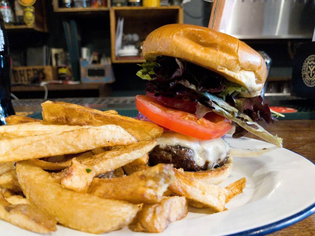 Learys Landing Irish Pub | restaurant | 156 Main St, Bar Harbor, ME 04609, USA | 2076643919 OR +1 207-664-3919