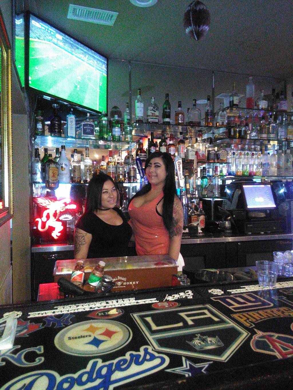 JJs | restaurant | 127 E Highland Ave, San Bernardino, CA 92404, USA | 9098814111 OR +1 909-881-4111