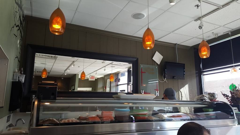 Sakana Thai Japanese Fusion Restaurant | restaurant | 111 W 2nd St, Elmhurst, IL 60126, USA | 6308334030 OR +1 630-833-4030