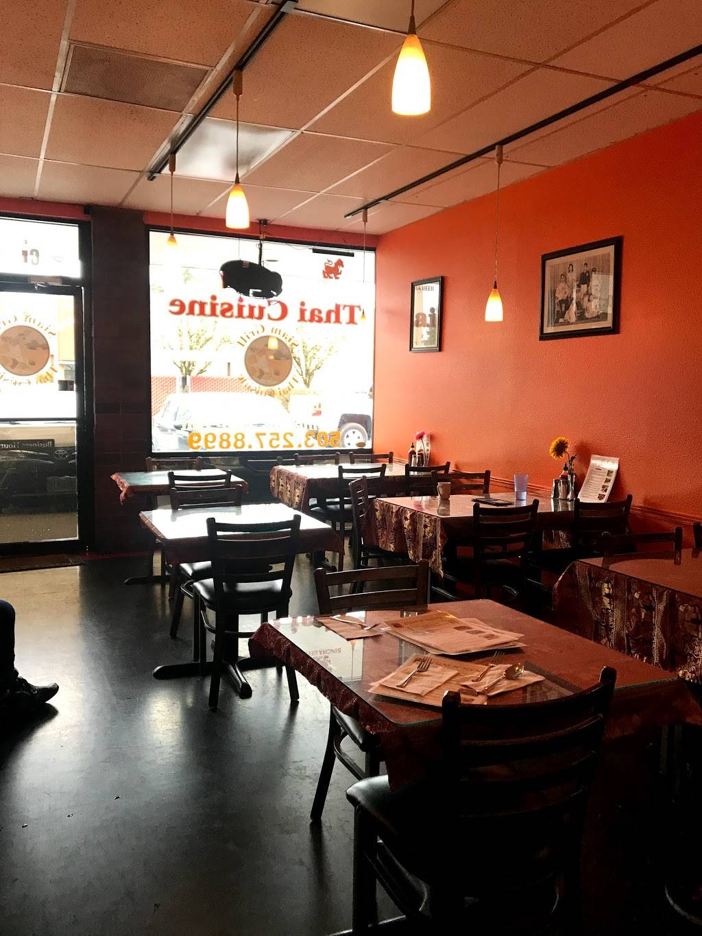 Siam Grill Thai Cuisine | restaurant | 10355 NE Halsey St, Portland, OR 97220, USA | 5032578899 OR +1 503-257-8899