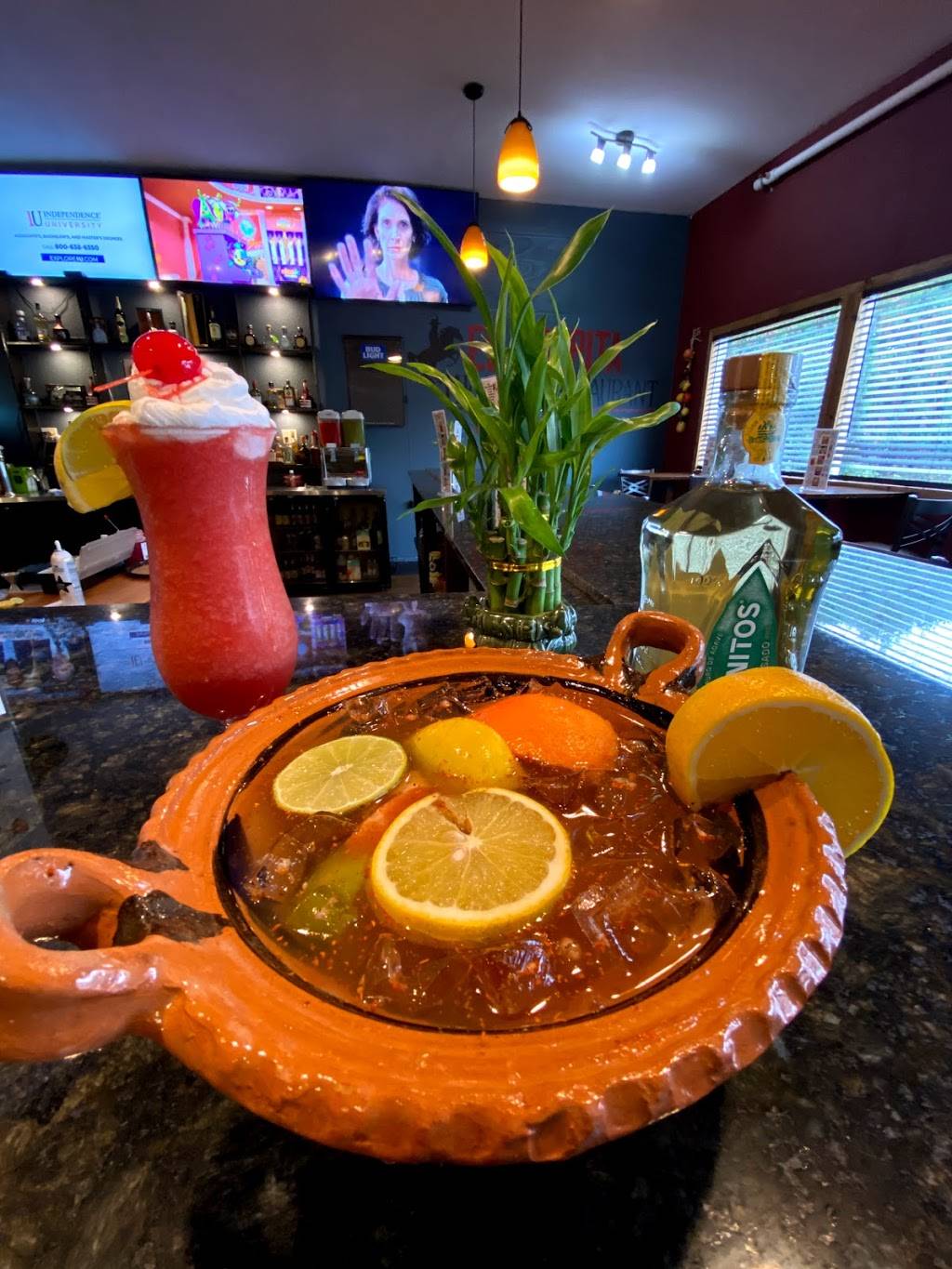 El Compita Mexican Bar And Grill | restaurant | 14010 112th Ave, Davenport, IA 52804, USA | 5634241127 OR +1 563-424-1127