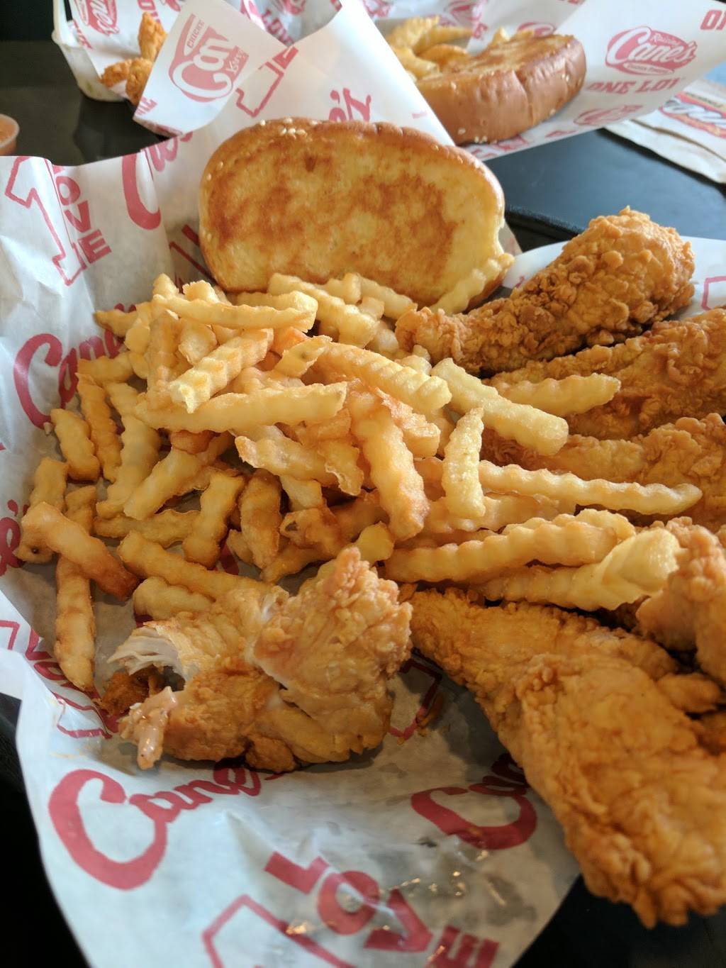 Raising Canes Chicken Fingers | meal takeaway | 1130 Alameda St, Norman, OK 73071, USA | 4053079618 OR +1 405-307-9618