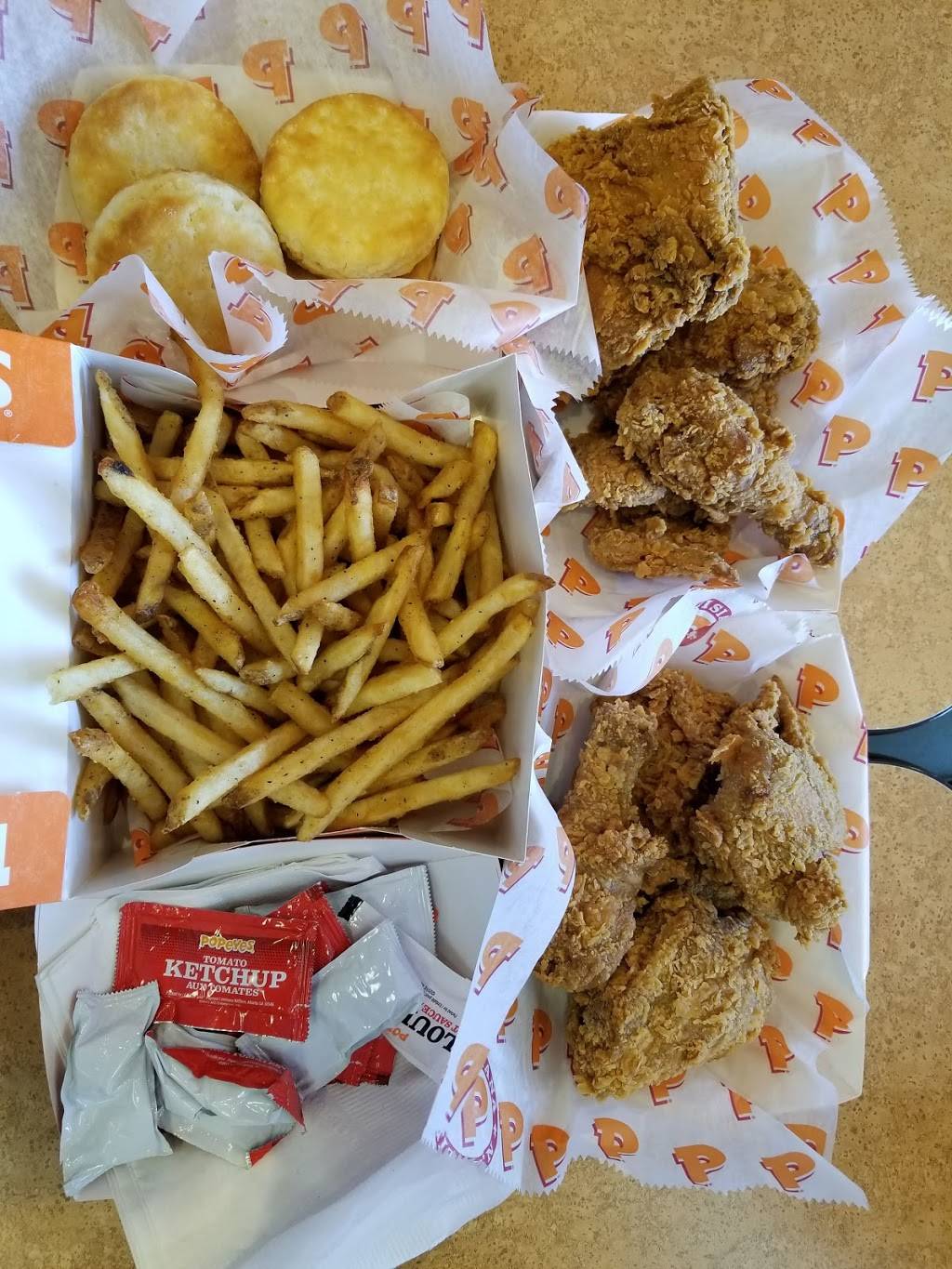 Popeyes Louisiana Kitchen | restaurant | 800 Steeles Ave W B9, Thornhill, ON L4J 7L2, Canada | 9056699999 OR +1 905-669-9999