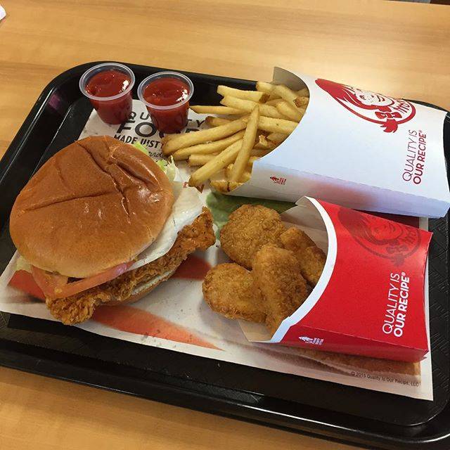 Wendys | restaurant | 7928 Winchester Rd, Memphis, TN 38125, USA | 9017514060 OR +1 901-751-4060