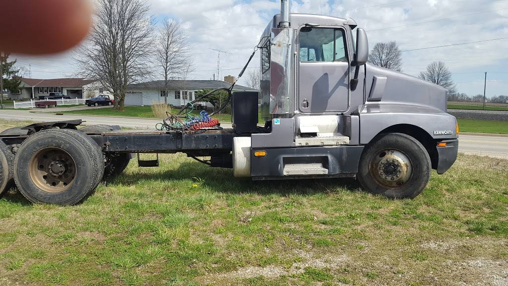 Hometown Eatery | bakery | 700 Liberty Ave, West College Corner, IN 47003, USA | 7657323830 OR +1 765-732-3830