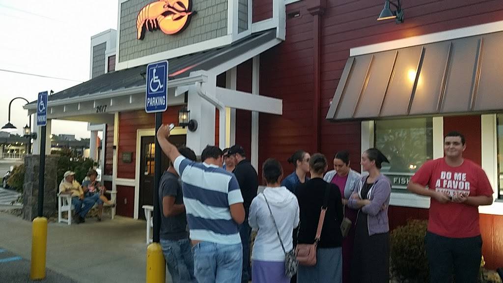 Red Lobster | restaurant | 2617 E 3rd St, Bloomington, IN 47401, USA | 8123329712 OR +1 812-332-9712