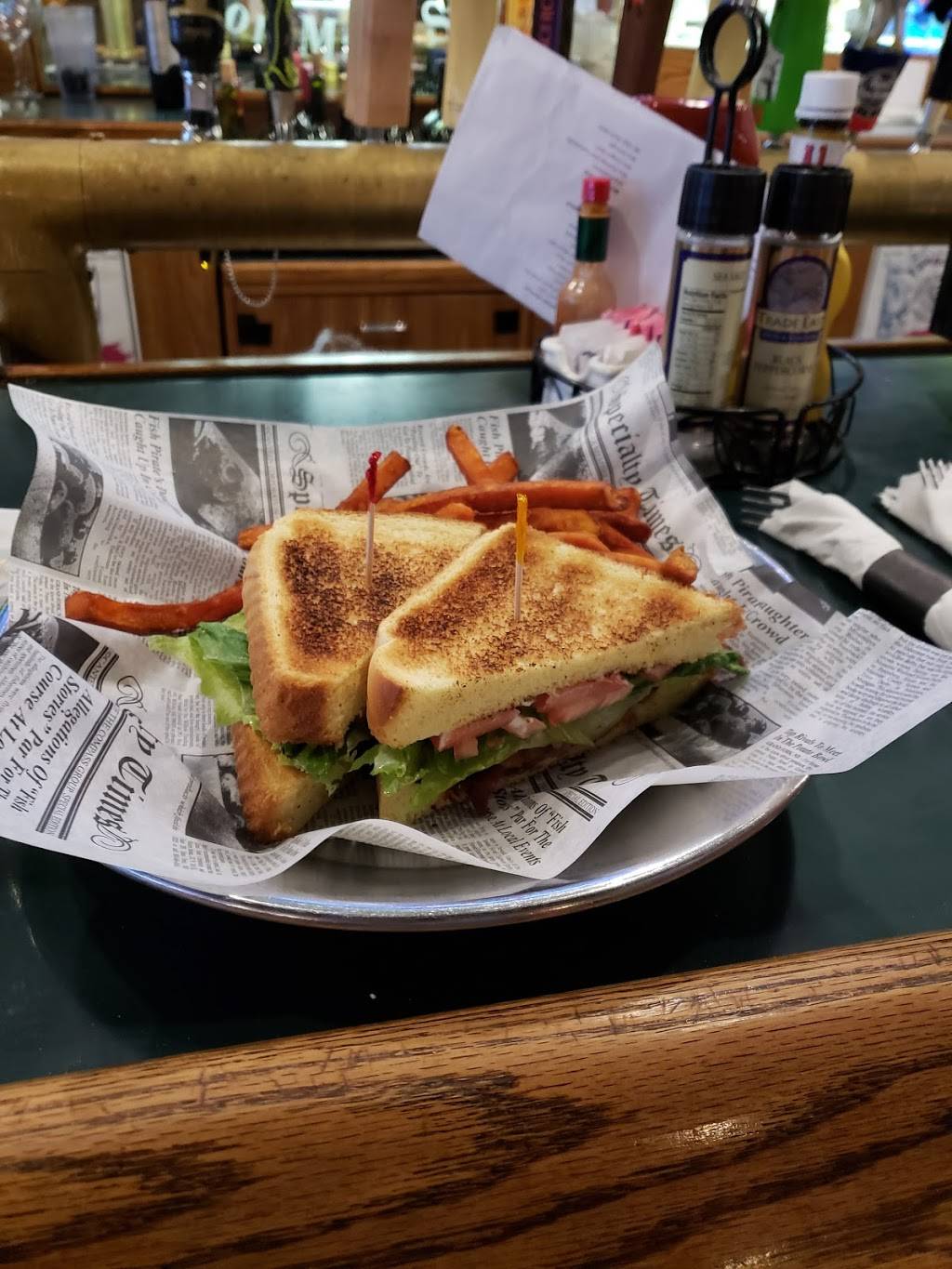 Dexters Pub | restaurant | 8114 Main St, Dexter, MI 48130, USA | 7344261234 OR +1 734-426-1234