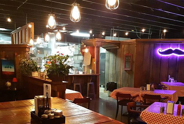 Wise Guys Inc. | restaurant | 4108 Petrolia Line, Petrolia, ON N0N 1R0, Canada | 5198827499 OR +1 519-882-7499