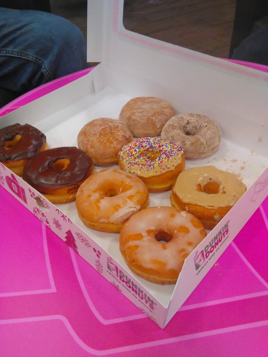 Dunkin | bakery | 725 Chestnut Ridge Rd, Morgantown, WV 26505, USA | 3042411386 OR +1 304-241-1386