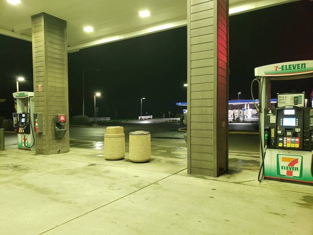 7-Eleven | bakery | 1790 W Bush St, Lemoore, CA 93245, USA | 5599242497 OR +1 559-924-2497