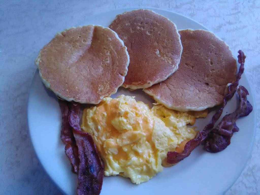 USA Pancake House | restaurant | 1801 Sibley Blvd, Calumet City, IL 60409, USA | 7088622236 OR +1 708-862-2236