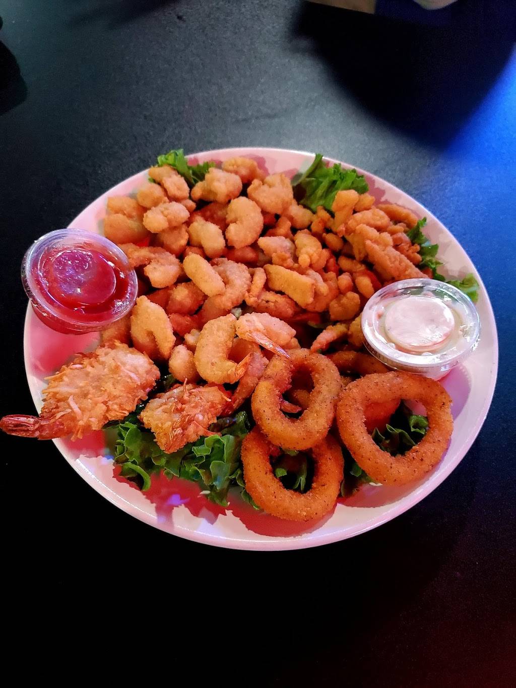 Johnnies Bar & Grill - Onsted | restaurant | 130 N Main St, Onsted, MI 49265, USA | 5174675543 OR +1 517-467-5543