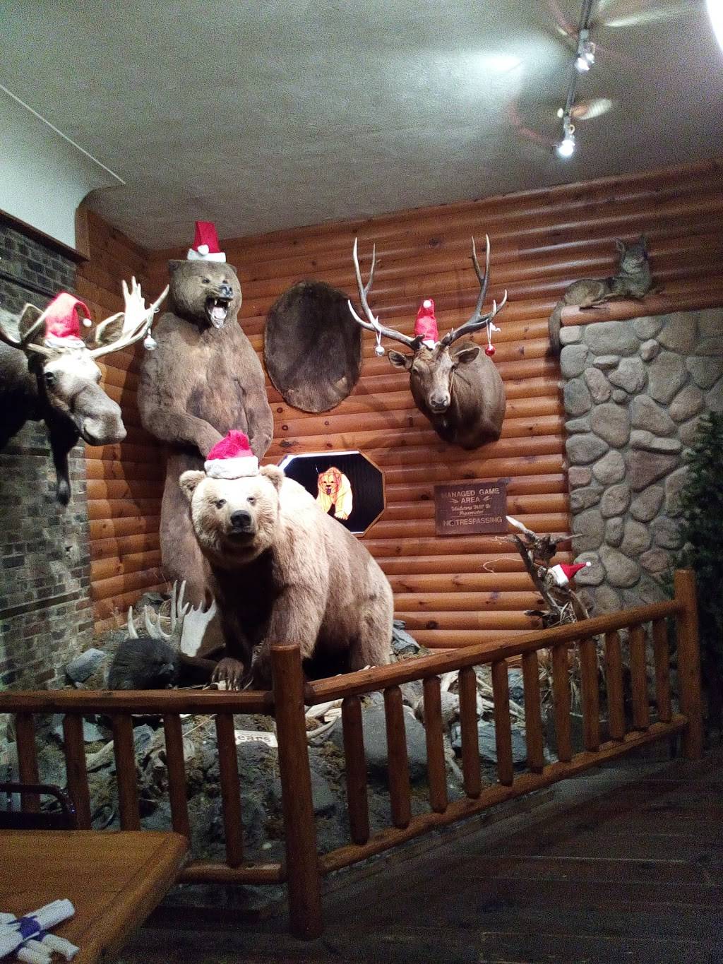 Rustic Inn | restaurant | 133 N Saginaw St, St Charles, MI 48655, USA | 9898656466 OR +1 989-865-6466