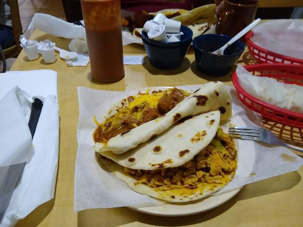 Lindas Restaurant | restaurant | 4033 Gollihar Rd, Corpus Christi, TX 78411, USA | 3618520040 OR +1 361-852-0040