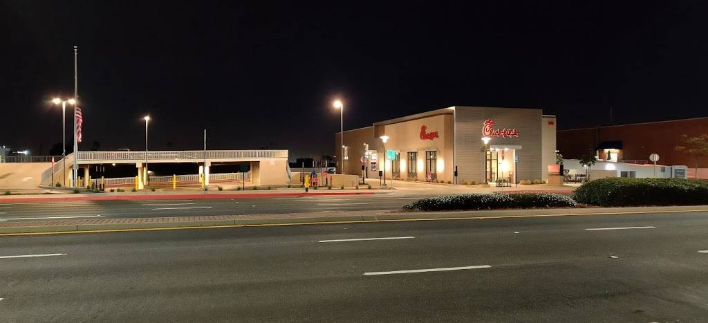 Chick-fil-A | restaurant | 740 N Pacific Coast Hwy, El Segundo, CA 90245, USA | 3106473181 OR +1 310-647-3181