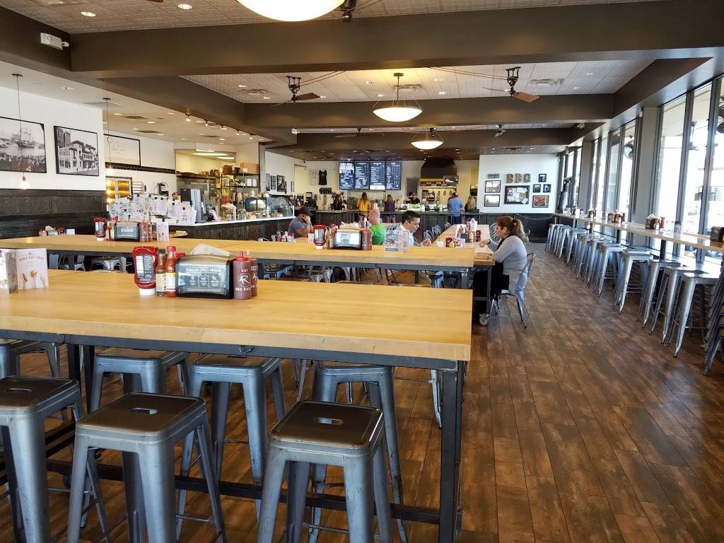 4 Rivers Smokehouse | restaurant | 14330 N Dale Mabry Hwy, Tampa, FL 33618, USA | 8444748377 OR +1 844-474-8377