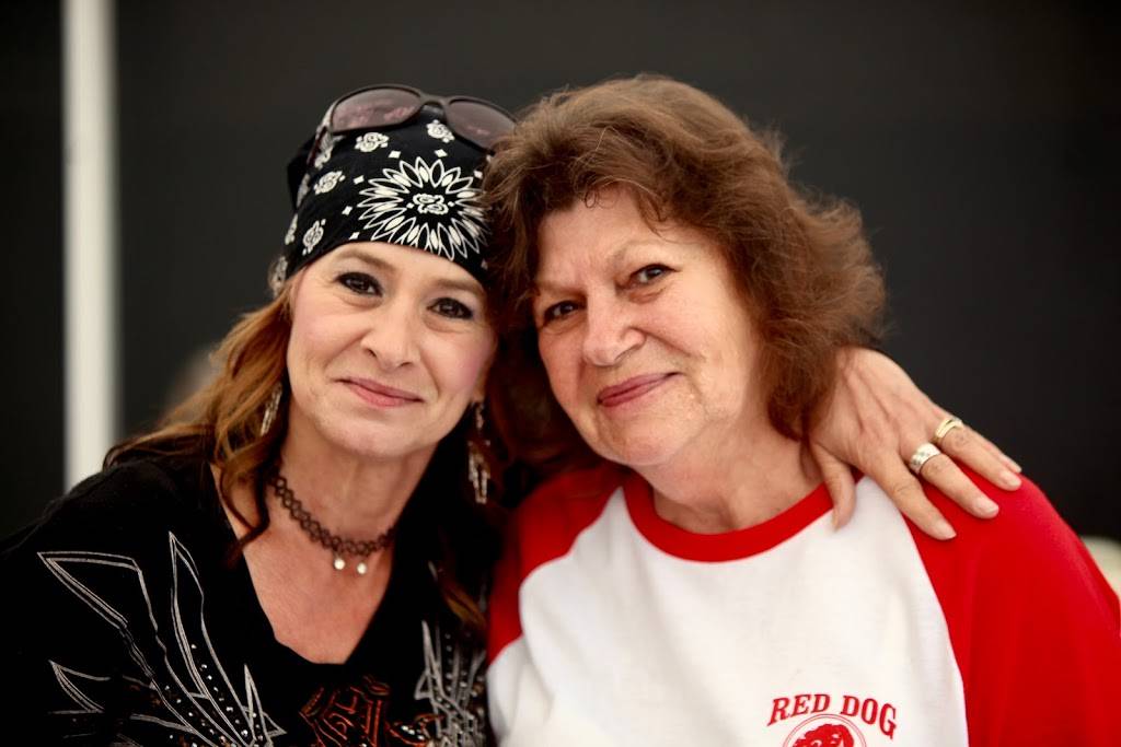 Red Dog Saloon Bar & Grill | restaurant | 1450 S Highland Ave, Jackson, TN 38301, USA | 7314248458 OR +1 731-424-8458