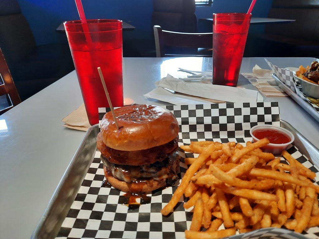 Bleus Burger Restaurant, Bar, and Food Truck | restaurant | 3800 Gulf Shores Pkwy #240, Gulf Shores, AL 36542, USA | 2519482538 OR +1 251-948-2538