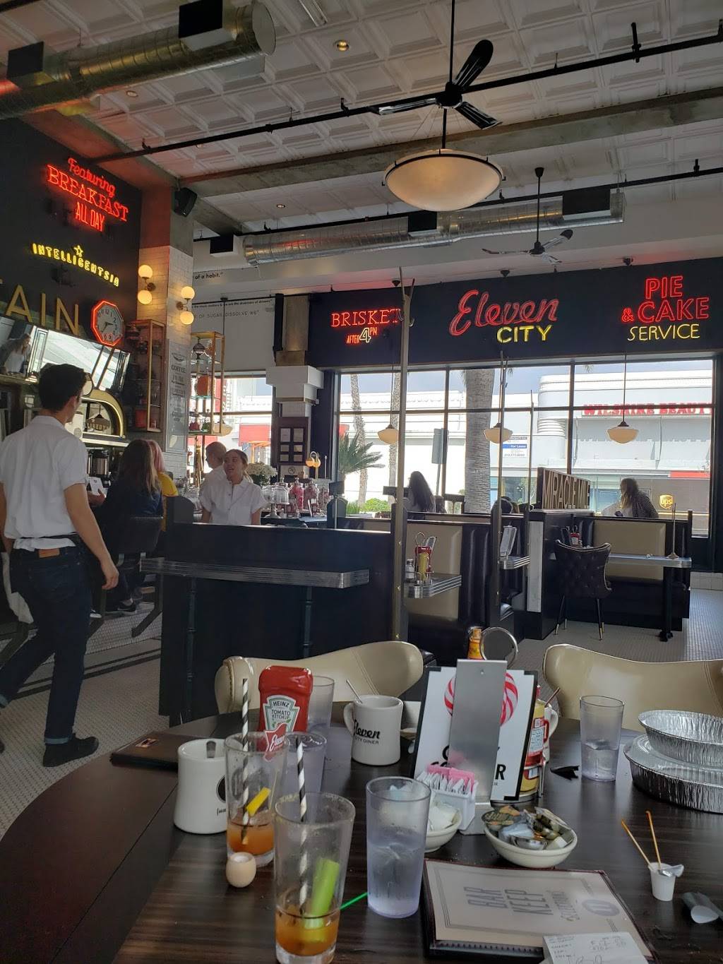 Eleven City Los Angeles | restaurant | 5400 Wilshire Blvd, Los Angeles, CA 90036, USA | 3237611211 OR +1 323-761-1211