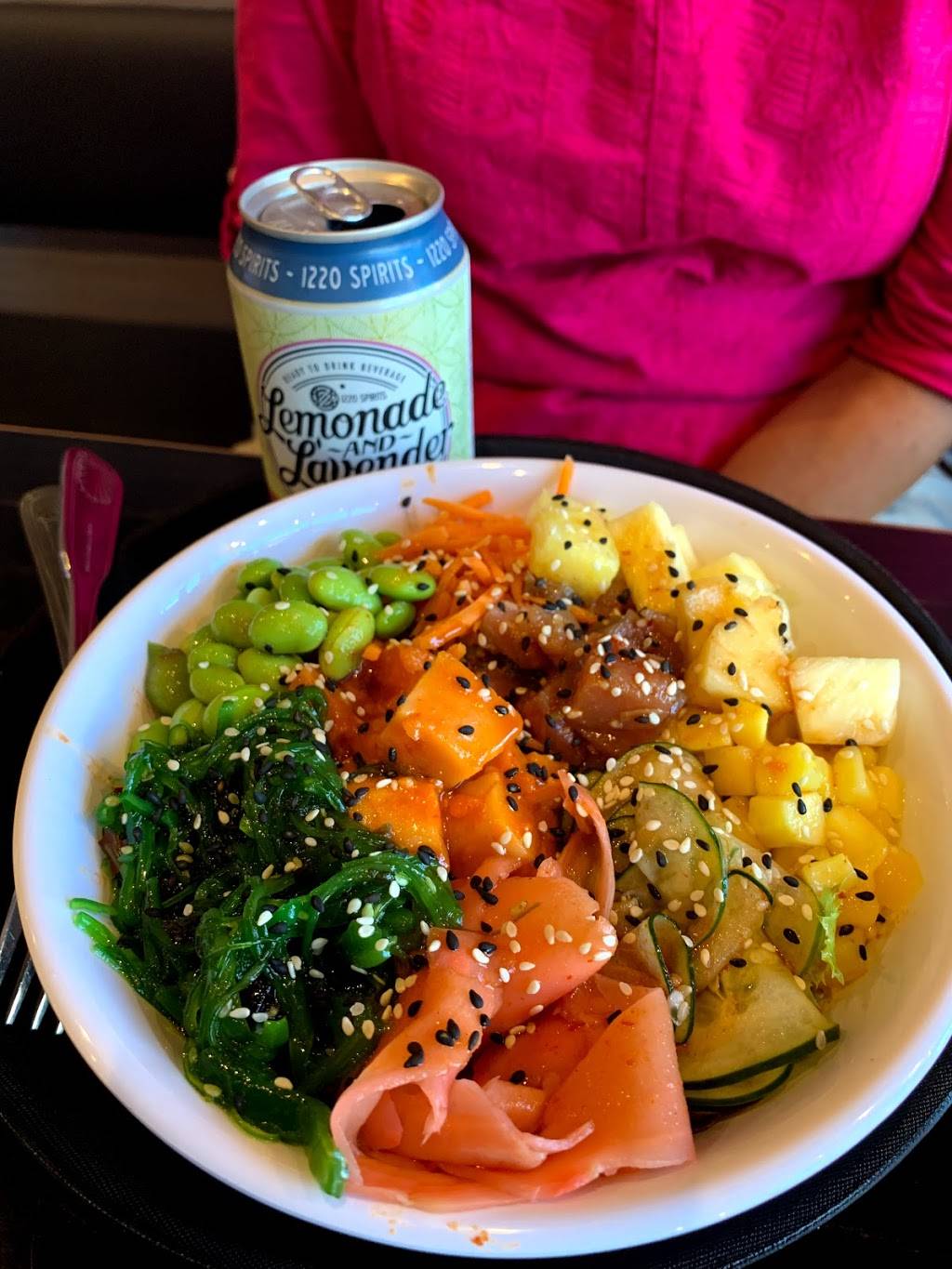 LemonShark Poke- Clayton | restaurant | 33 N Central Ave, Clayton, MO 63105, USA | 3143008890 OR +1 314-300-8890