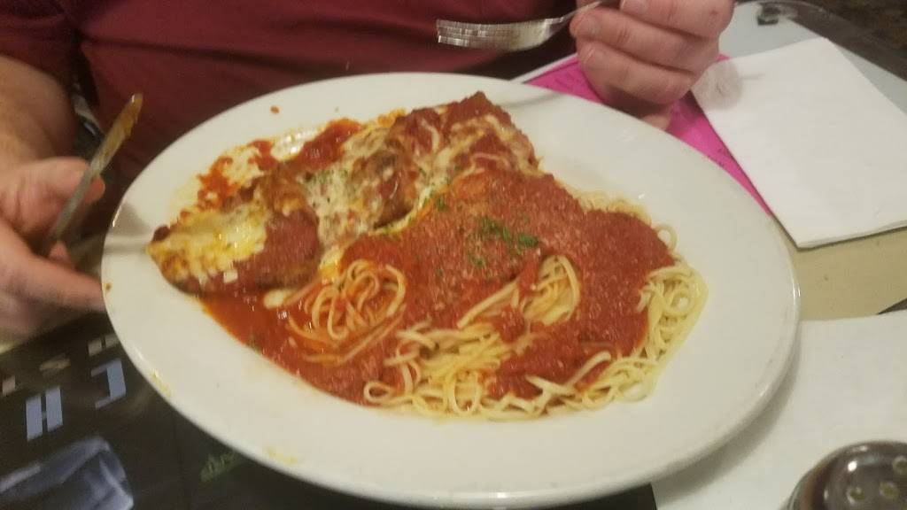 Il Paradiso Pizza & Restaurant | restaurant | 110 Shoprite Blvd, Ellenville, NY 12428, USA | 8456475808 OR +1 845-647-5808