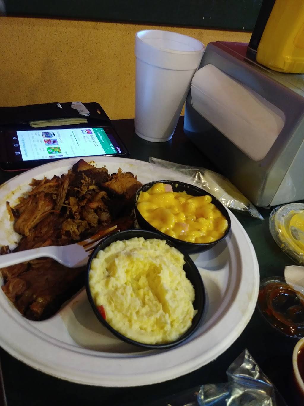 Burger Island | restaurant | 3128 Forest Ln #228, Dallas, TX 75234, USA | 9722471999 OR +1 972-247-1999