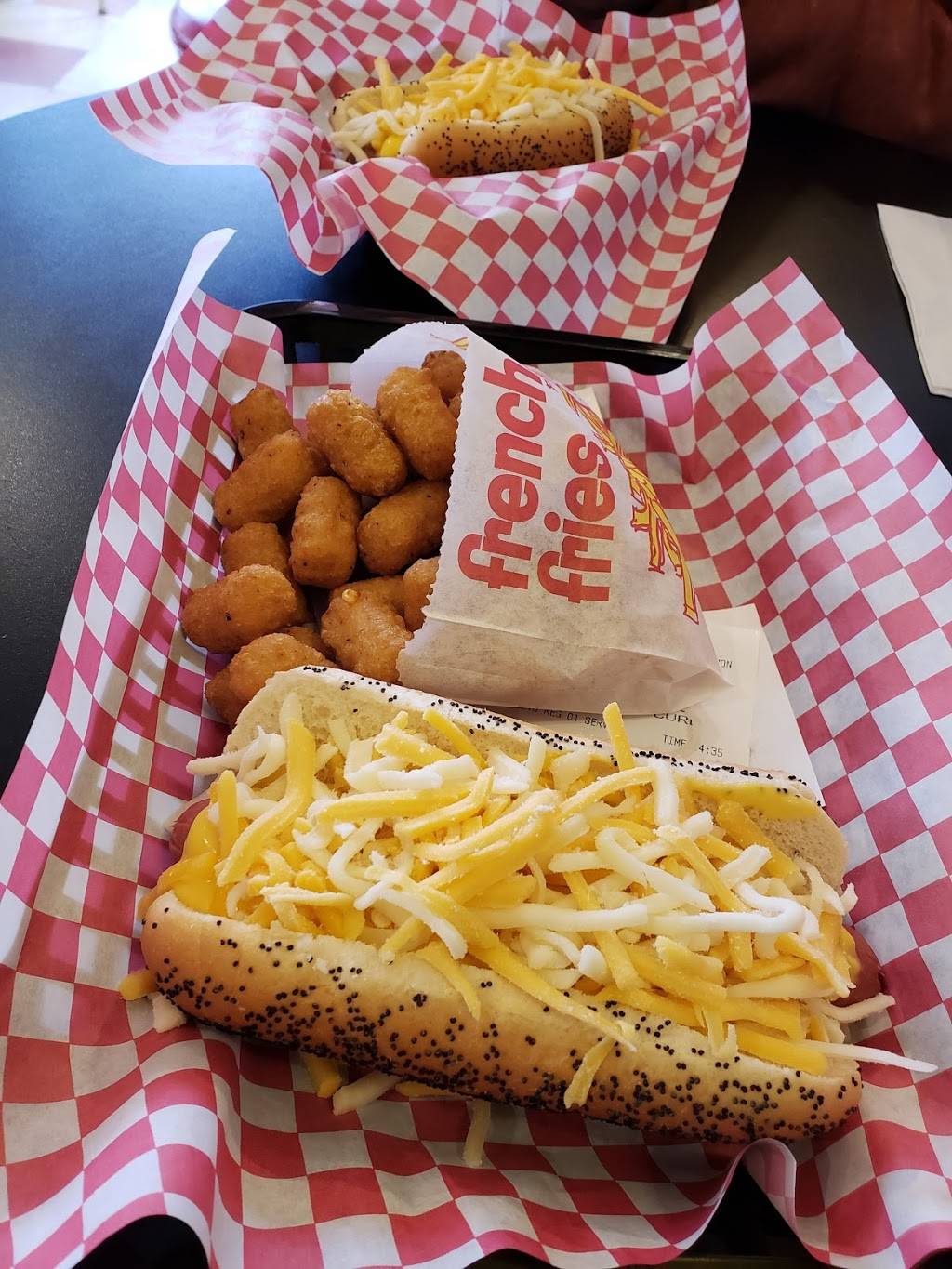 The Dogg Haus | restaurant | 1633 W Wells St, Milwaukee, WI 53233, USA | 4149339179 OR +1 414-933-9179