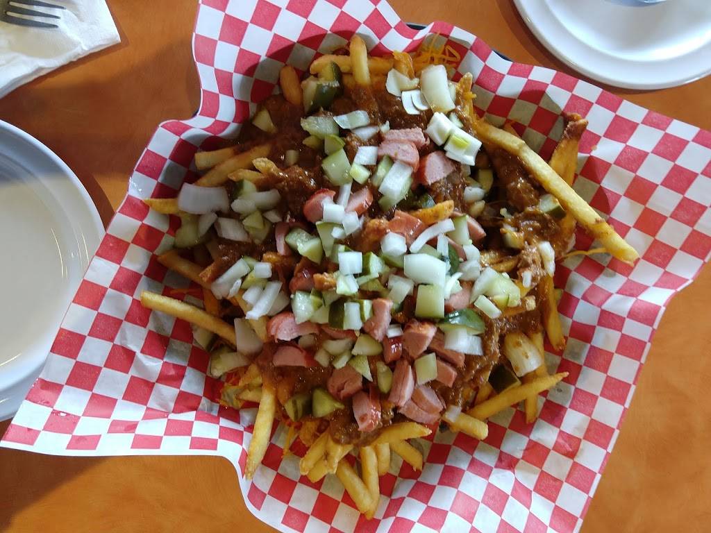 Crankers Coney Island | restaurant | 213 S State St, Big Rapids, MI 49307, USA | 2317961919 OR +1 231-796-1919