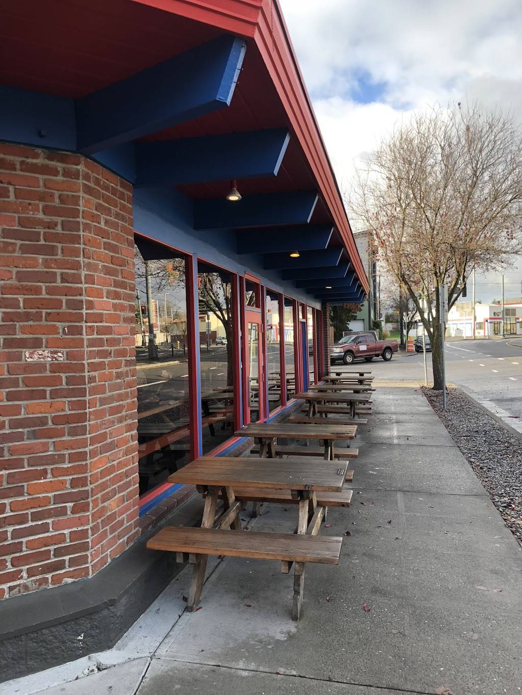 Fire On the Mountain Buffalo Wings | Interstate | restaurant | 4225 N Interstate Ave, Portland, OR 97217, USA | 5032809464 OR +1 503-280-9464