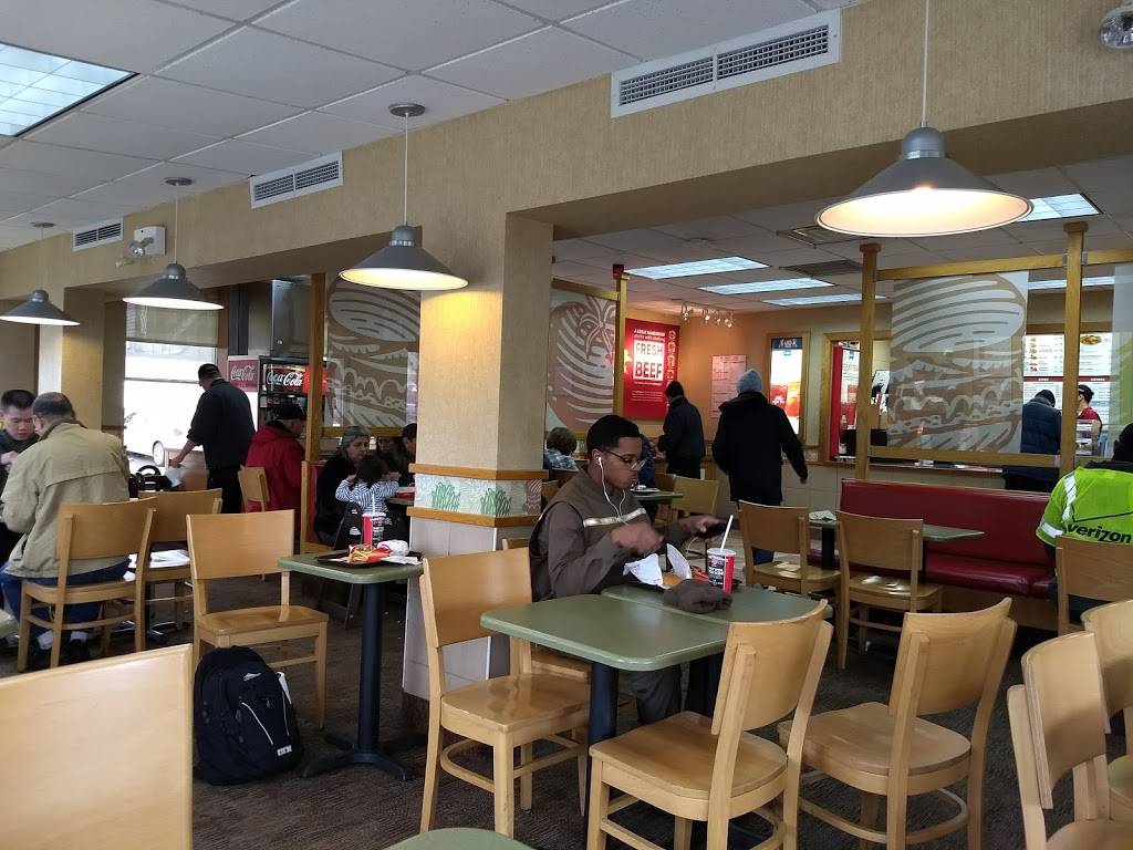 Wendys | restaurant | 220-06 Northern Blvd, Bayside, NY 11361, USA | 7182243636 OR +1 718-224-3636