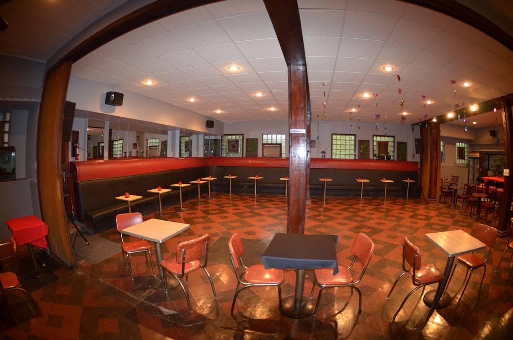 Pulaski Hall | restaurant | 1653 W Hunting Park Ave, Philadelphia, PA 19140, USA | 2675854191 OR +1 267-585-4191