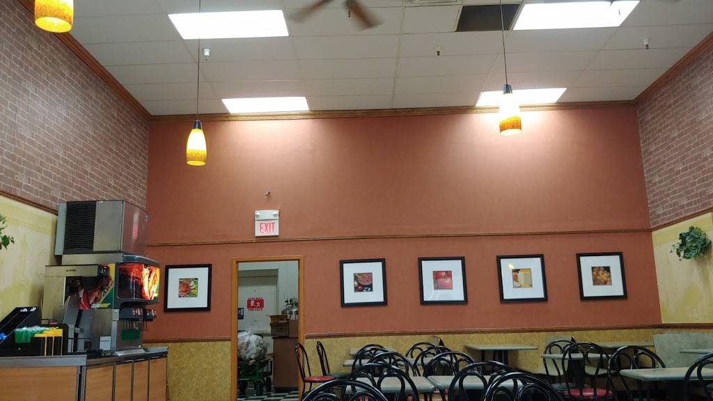 Subway | restaurant | 1091 Mill Creek Rd, Allentown, PA 18106, USA | 6103953150 OR +1 610-395-3150