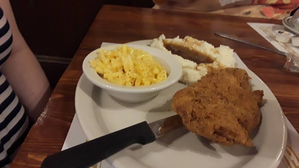 Anvil Restaurant & Saloon | restaurant | 46 S 3rd St, Ste. Genevieve, MO 63670, USA | 5738837323 OR +1 573-883-7323