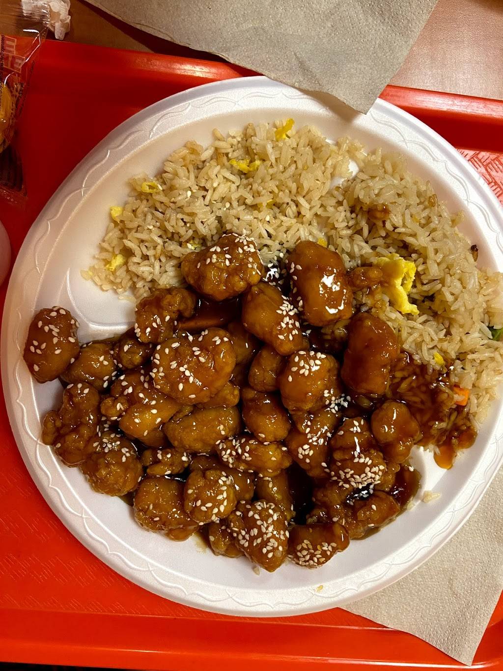 Imperial Garden | restaurant | 1400 E 30th Ave #1224, Hutchinson, KS 67502, USA | 6206636888 OR +1 620-663-6888