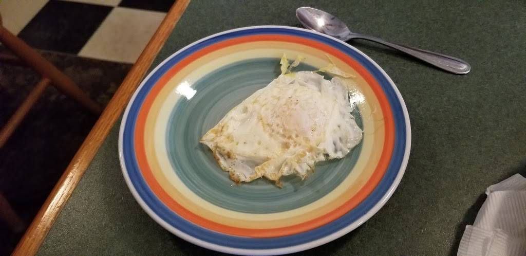 Jeanettes Place | restaurant | 15925 Little Ranch Rd, Shady Hills, FL 34610, USA | 3523460092 OR +1 352-346-0092