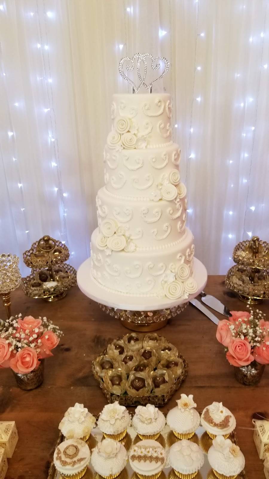 Oliveiras Steak House | restaurant | 72 Walnut St, Peabody, MA 01960, USA | 9785321530 OR +1 978-532-1530