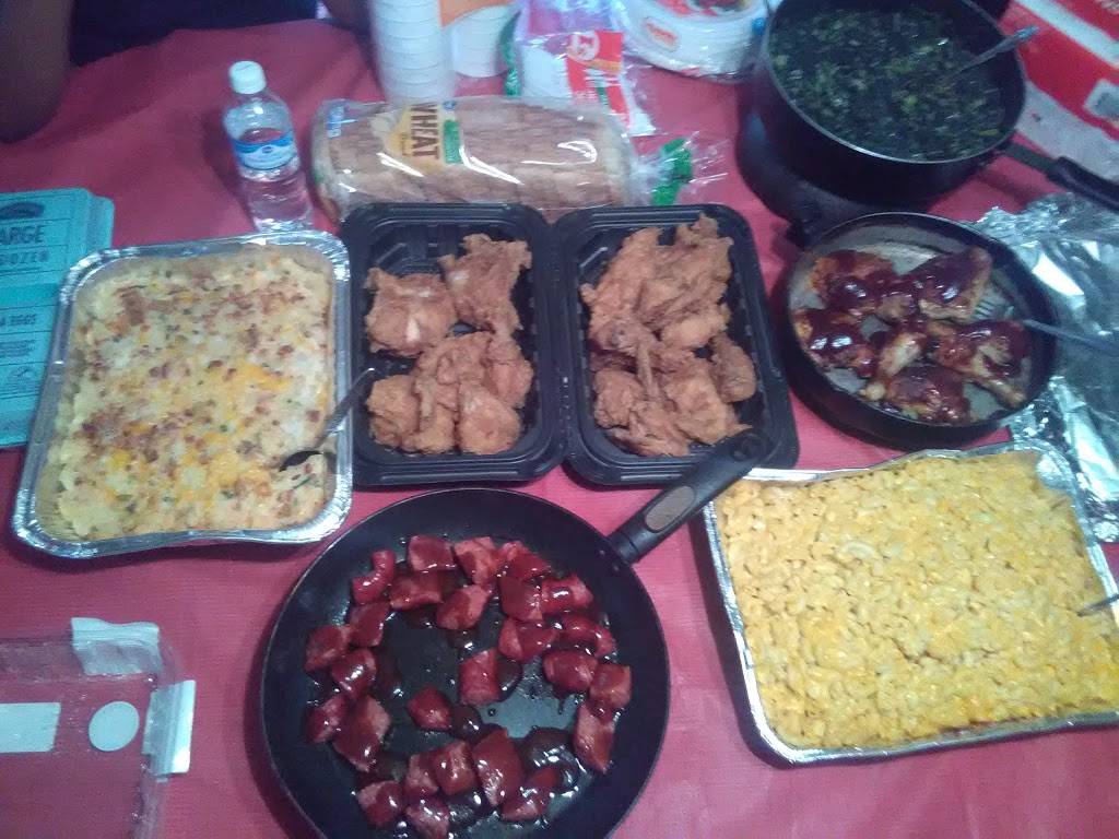 Davis Goodies | restaurant | 12445 Church Rd, Houston, TX 77013, USA | 7134532175 OR +1 713-453-2175