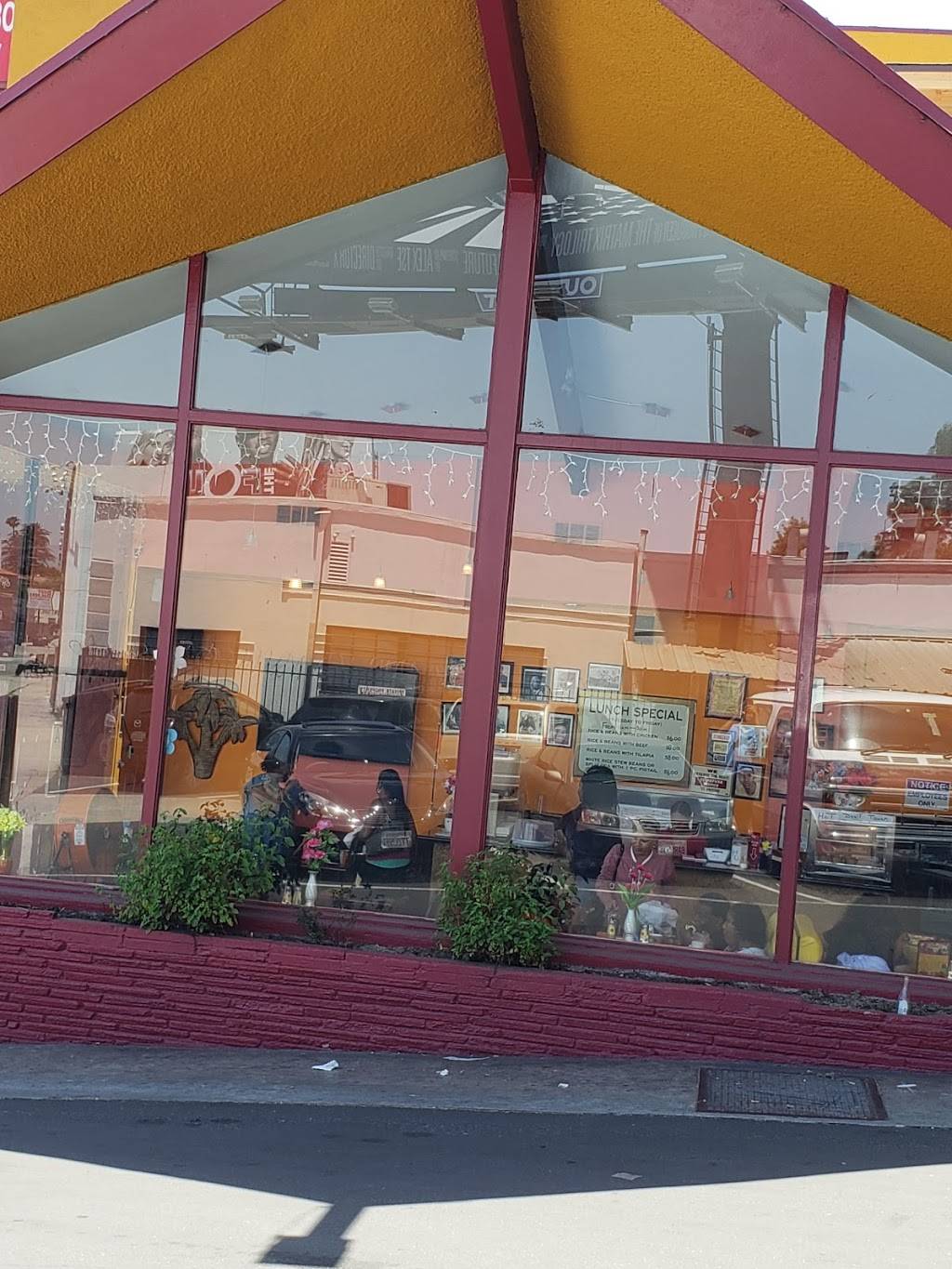 Belizean Paradise Cuisine | restaurant | 1271 South La Brea Ave, Los Angeles, CA 90019, USA | 3239377710 OR +1 323-937-7710