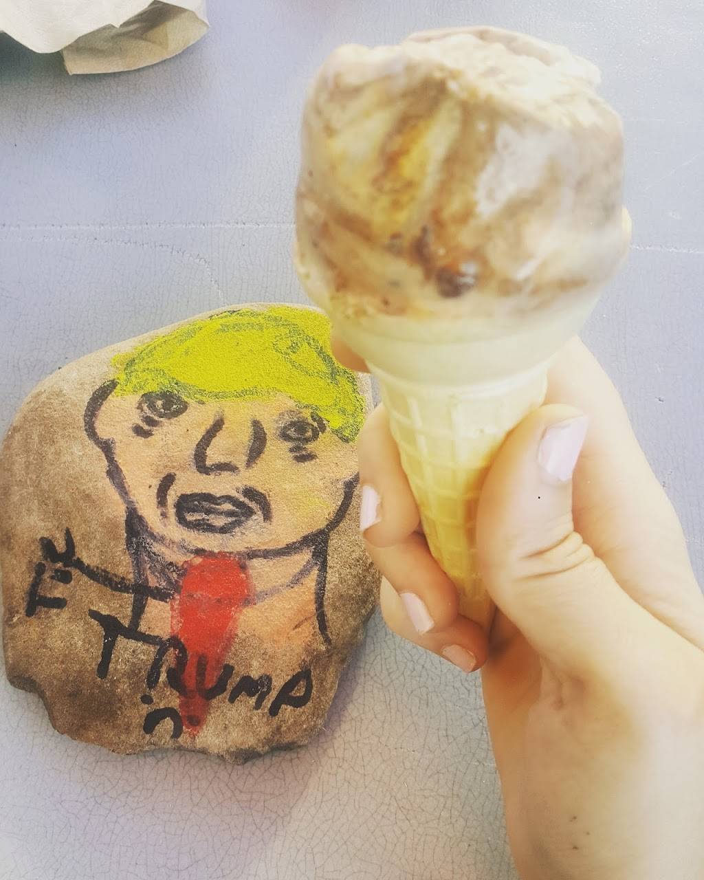 Headlights & Grills | restaurant | 276 NY-49, Cleveland, NY 13042, USA | 3156756091 OR +1 315-675-6091