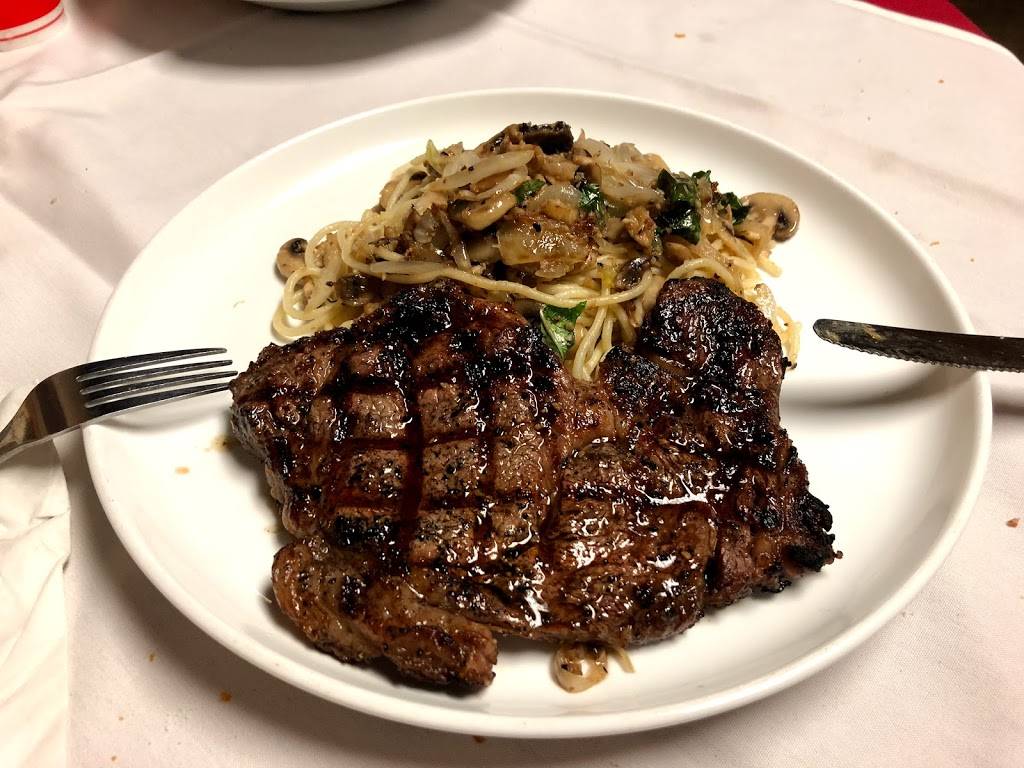 Giovannis Italian Restaurant | restaurant | 801 S Key Ave, Lampasas, TX 76550, USA | 5125563362 OR +1 512-556-3362