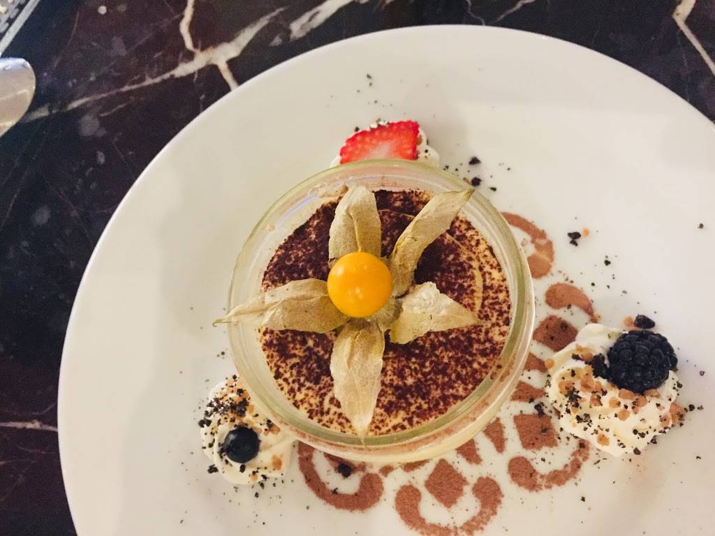 Memories Restaurant & Bar | restaurant | 19 Keith Ave, Collingwood, ON L9Y 5B4, Canada | 7054456600565 OR +1 705-445-6600 ext. 565