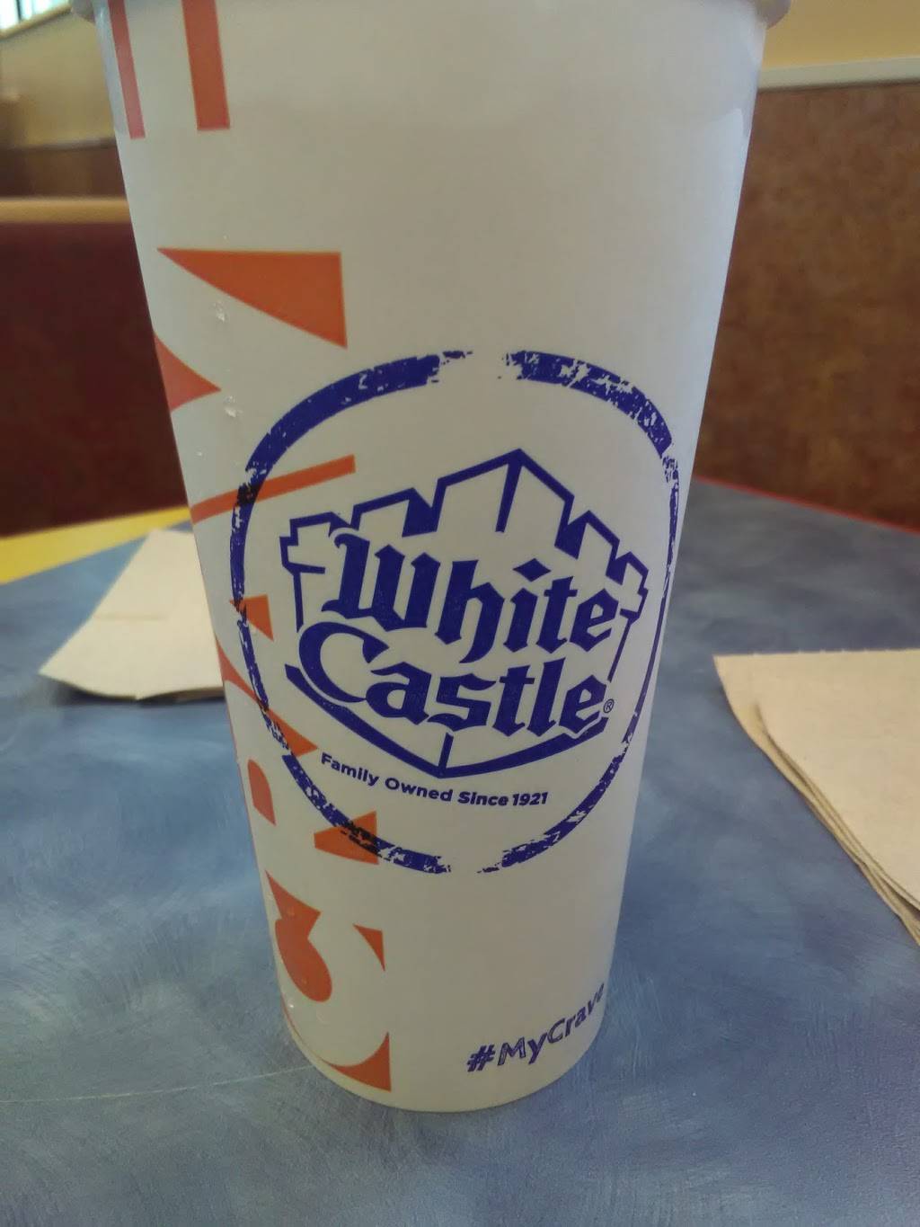 White Castle | restaurant | 2711 Fern Valley Rd, Louisville, KY 40213, USA | 5029628438 OR +1 502-962-8438