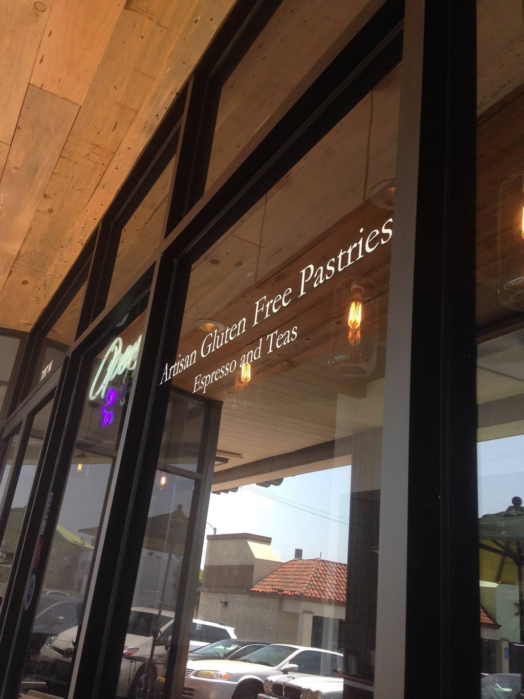 Kirari West Bake Shop | bakery | 707 N Pacific Coast Hwy, Redondo Beach, CA 90277, USA | 3103765313 OR +1 310-376-5313