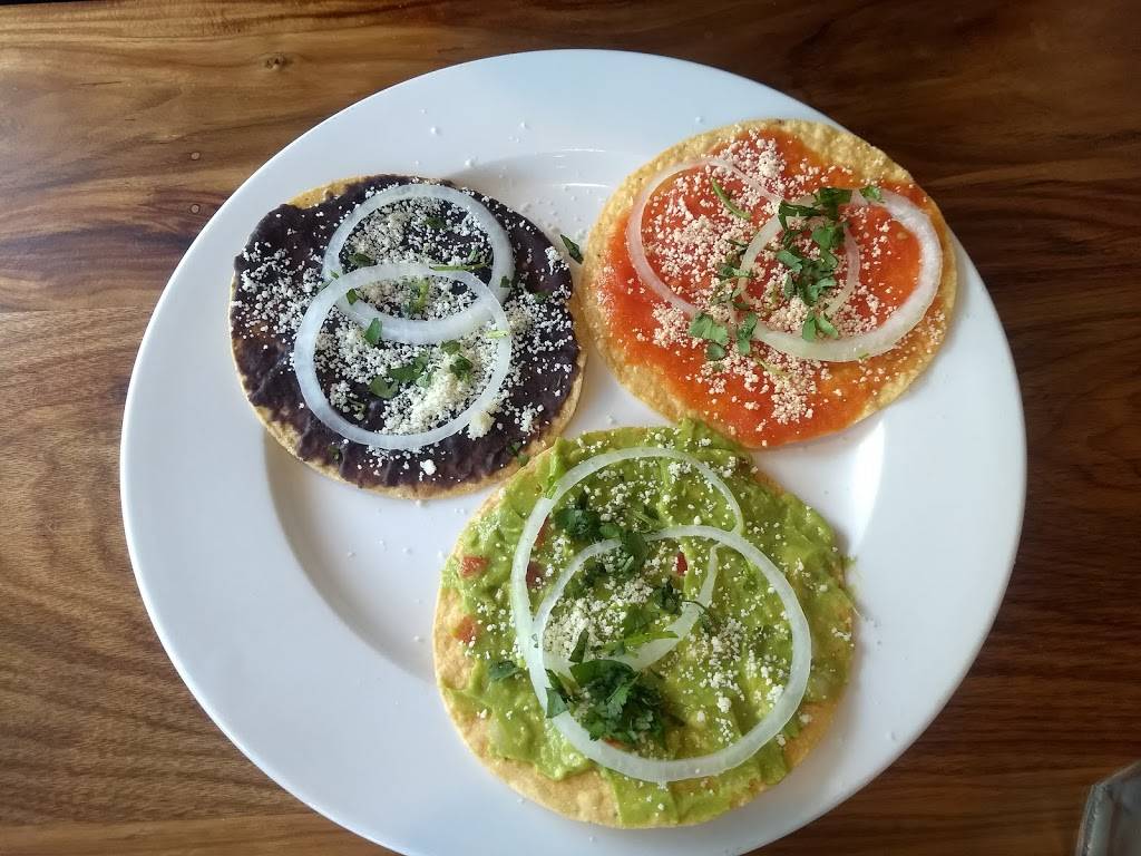 Catalinos | restaurant | 7724 Maple St, New Orleans, LA 70118, USA | 5045186735 OR +1 504-518-6735